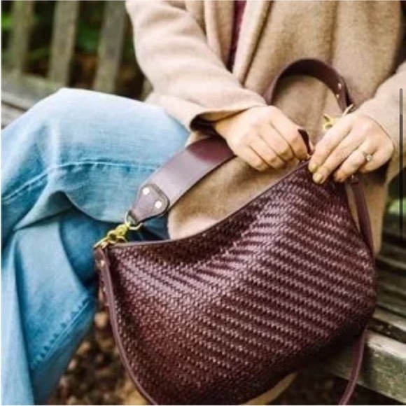 Clare V Moyen Messenger Plum Woven - Picture 4 of 8